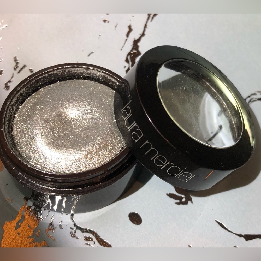 LAURA MERCIER V.I.P. SILVER Eyeshadow 0.13 oz / 3.6 g